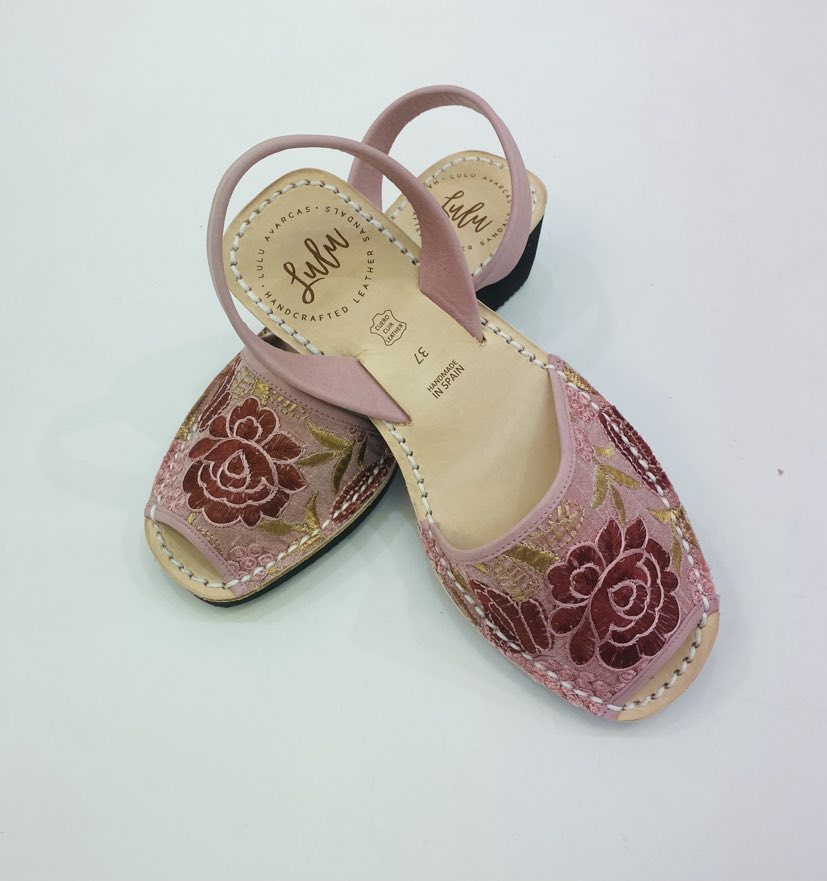 LULU AVARCAS BLACK WEDGE LEATHER SANDAL IN PINK FLORAL