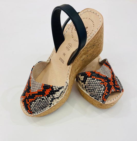 LULU AVARCAS CORK WEDGE IN SNAKE SKIN ORANGE