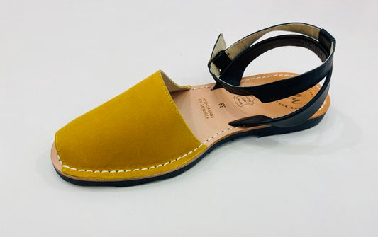 LULU AVARCAS MUSTARD SANDAL WITH BLACK ANKLE STRAP