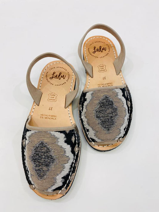 LULU AVARCAS LEATHER SANDAL IN AZTEC