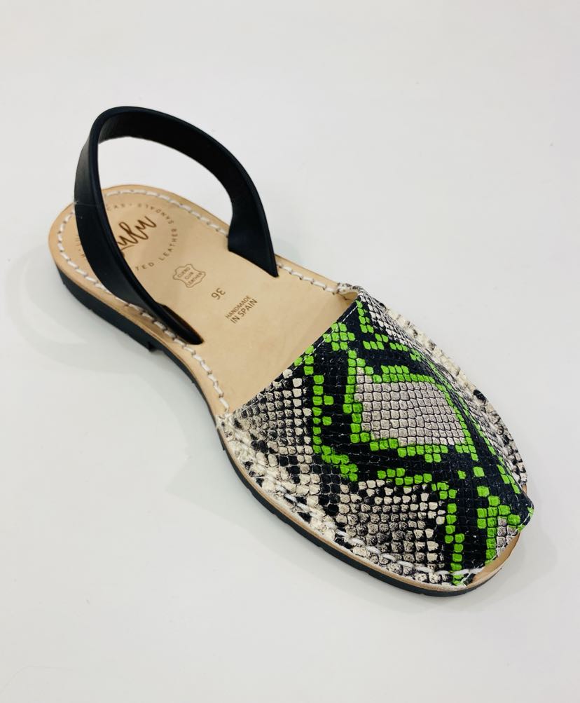 LULU AVARCAS LEATHER SANDAL IN GREEN SNAKE PRINT