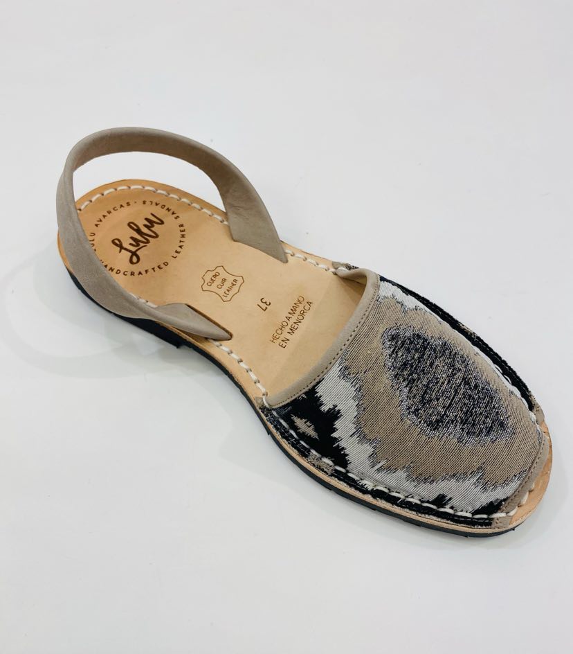 LULU AVARCAS LEATHER SANDAL IN AZTEC