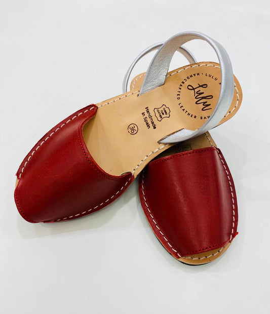 LULU AVARCAS BLACK WEDGE LEATHER SANDAL IN RED WITH SILVER STRAP