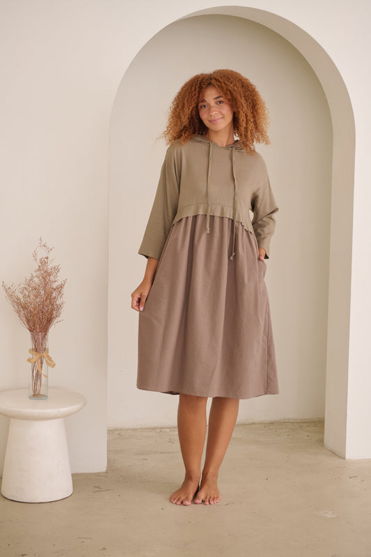 GELATU HOODED DRESS IN WALNUT