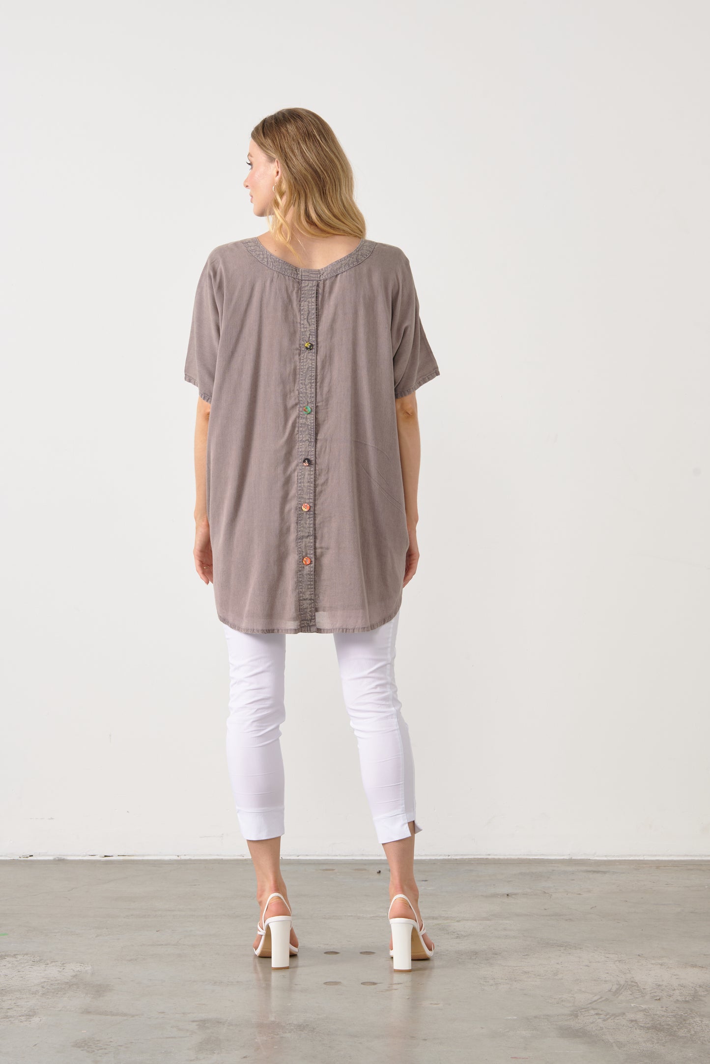 HOLMES & FALLON BUTTON BACK HI-LO TOP IN MUSHROOM