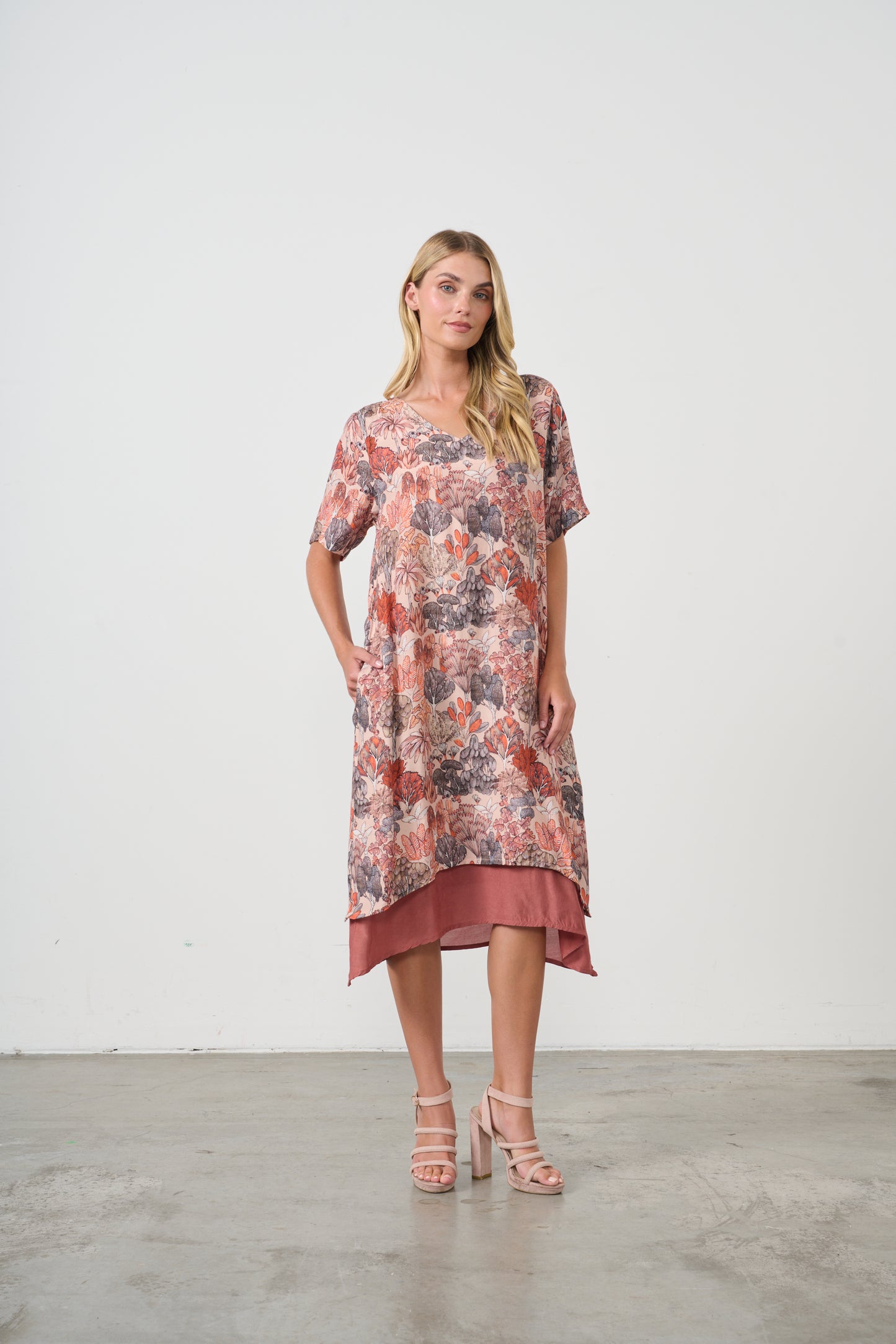 HOLMES AND FALLON DOUBLE LAYER FLORAL PRINT DRESS