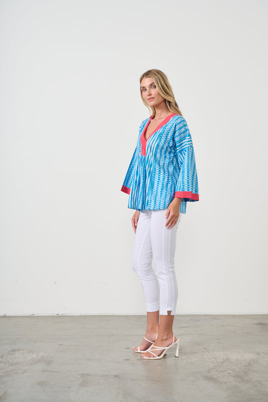 HOLMES & FALLON COTTON SHIRT IN BLUE WITH RED NECKLINE AND CUFFS