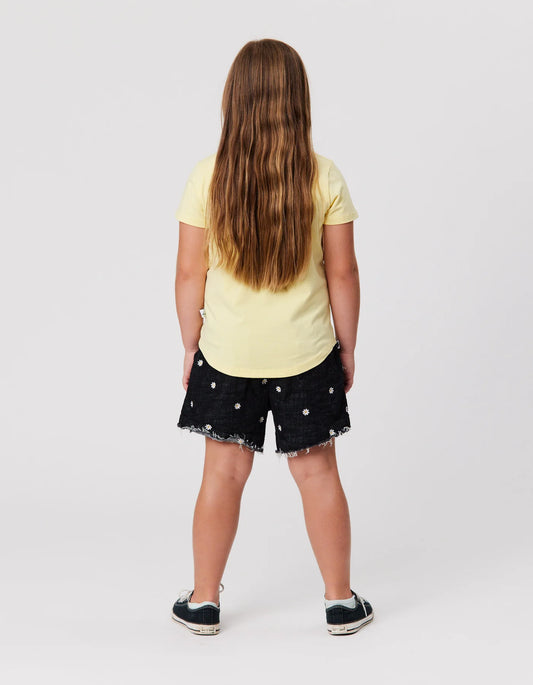 KISSED BY RADICOOL DAISY DEMIN SHORT