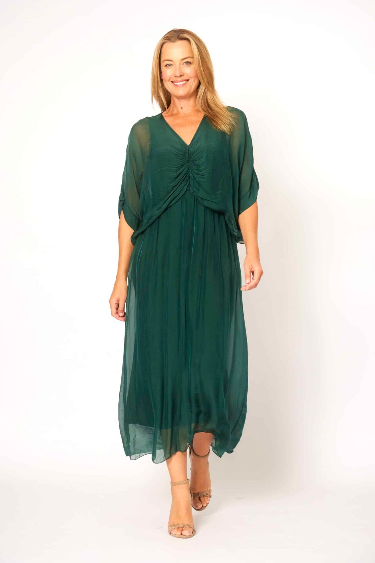 LA STRADASILK BLEND RUCHED BODICE FLOWY DRESS IN FOREST GREEN