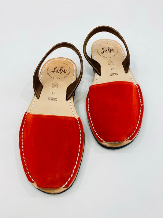 LULU AVARCAS LEATHER SANDAL IN DEEP CORAL WITH COPPER STRAP