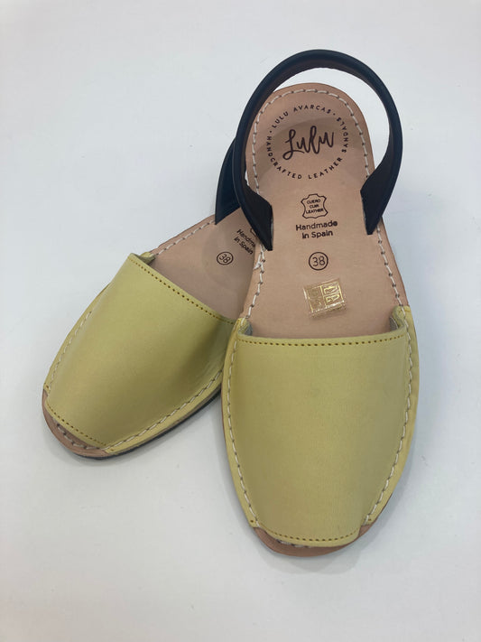 LULU AVARCAS FLAT IN LIMONCELLO