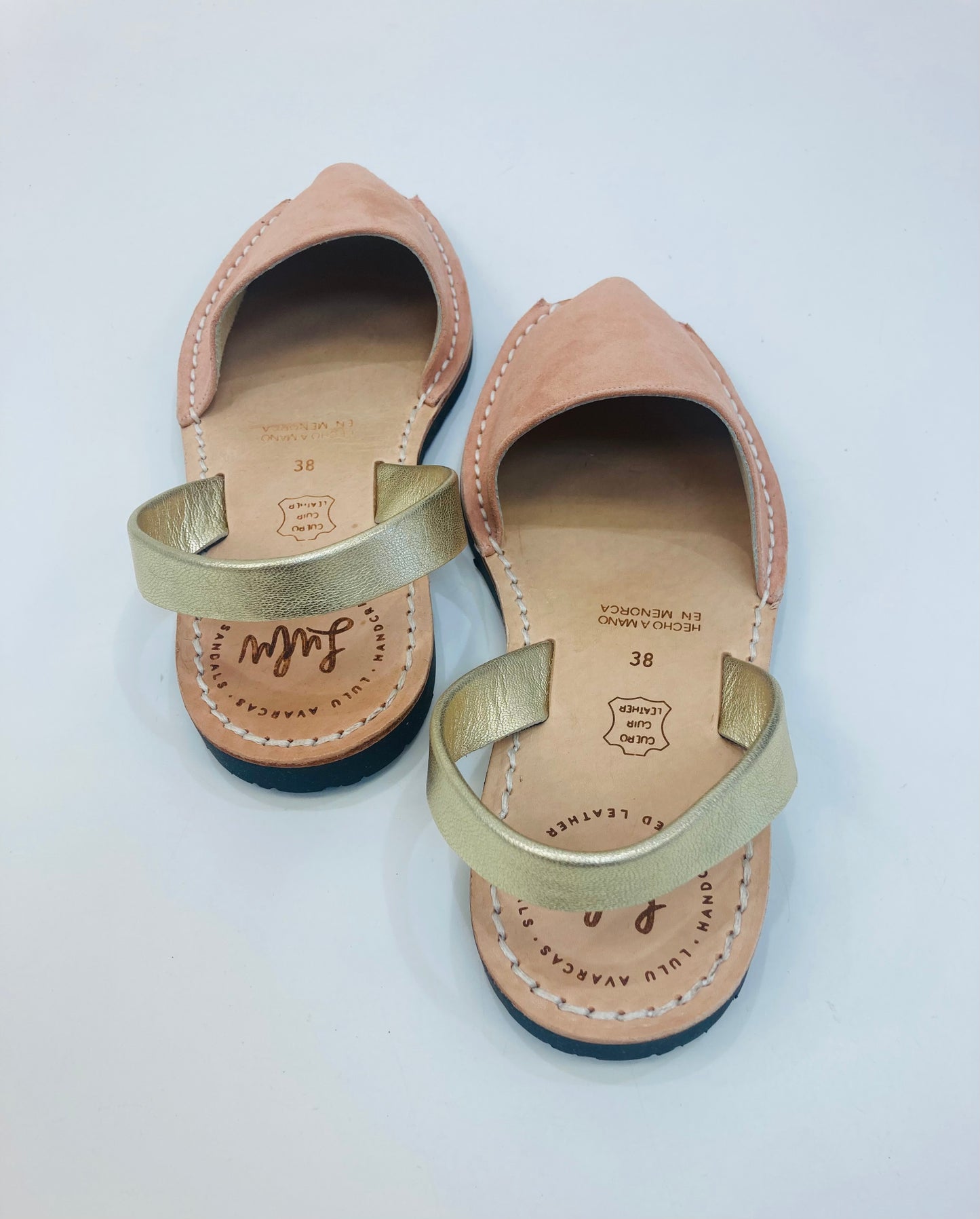 LULU AVARCAS FLAT IN PEACH WITH GOLD STRAP