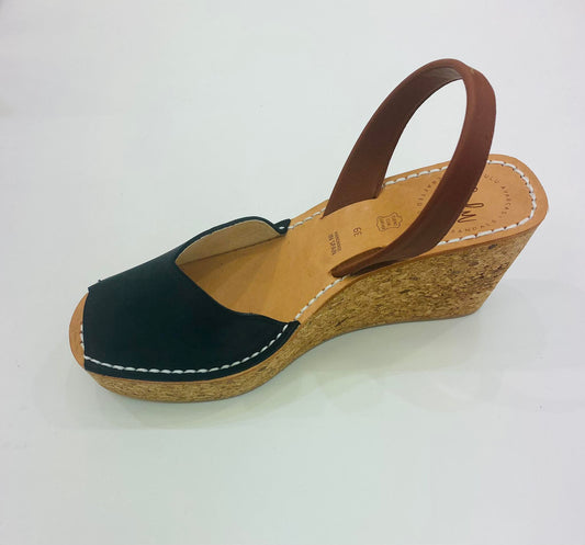 LULU AVARCAS LEATHER CORKS IN BLACK WITH BROWN STRAP