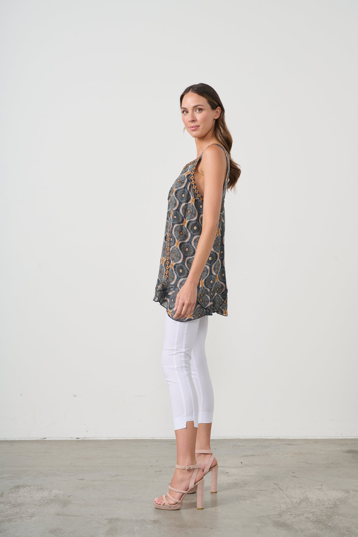 CAJU SLEEVELESS KOSMOS PRINT BLOUSE