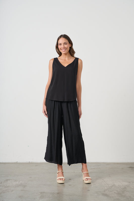 CAJU SWING V-NECK TANK TOP IN BLACK