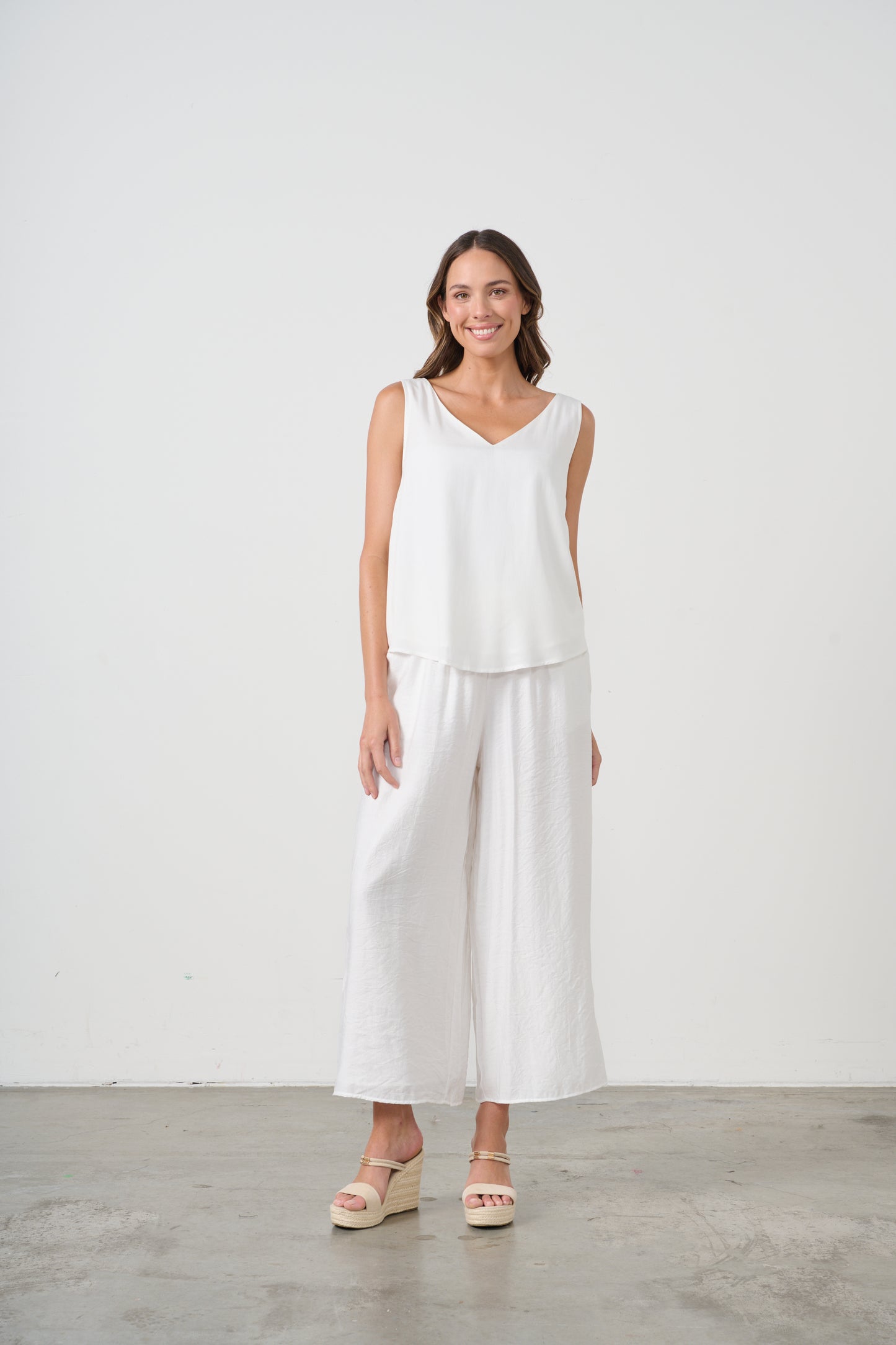 CAJU V-NECK SWING TANK TOP IN WHITE