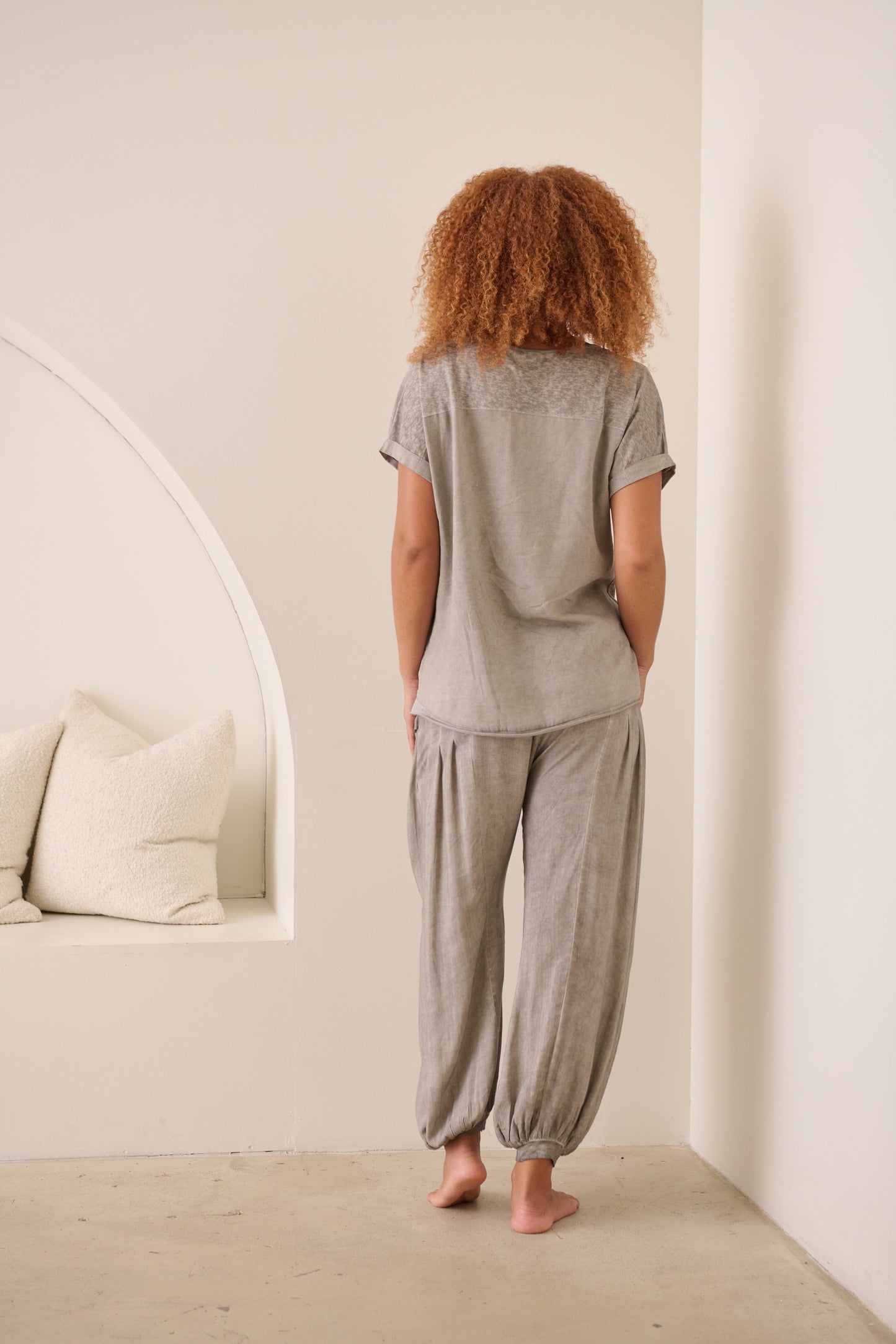 GELATU PANELLED TOP WITH ROLLED CUFFS IN GREY