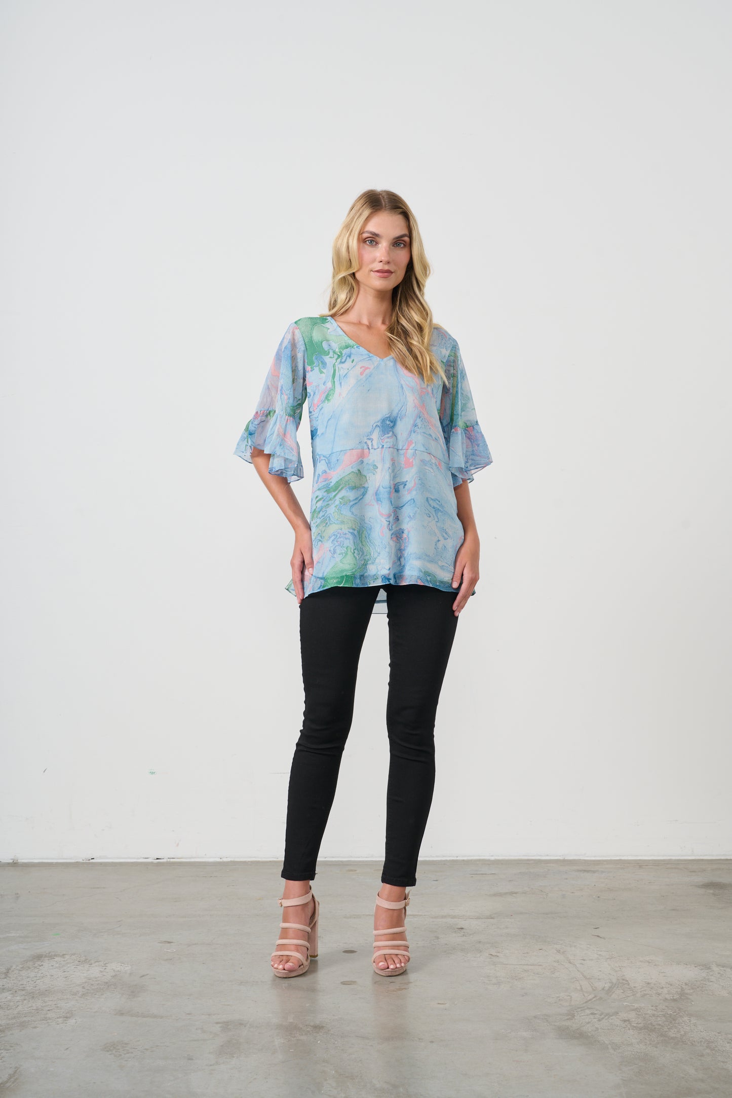 HOLMES & FALLON BLOUSE WITH LACED BACK DETAIL IN BLUE MARBLE