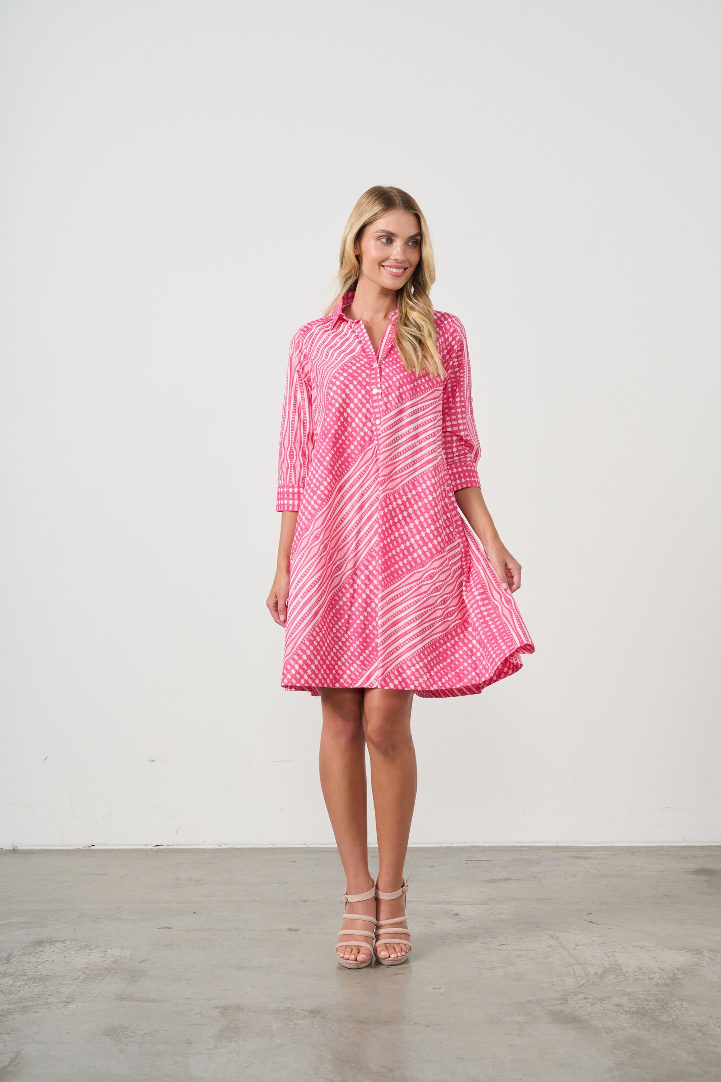 HOLMES AND FALLON SUMMER DRESS WITH COLLAR IN PINK PRINT