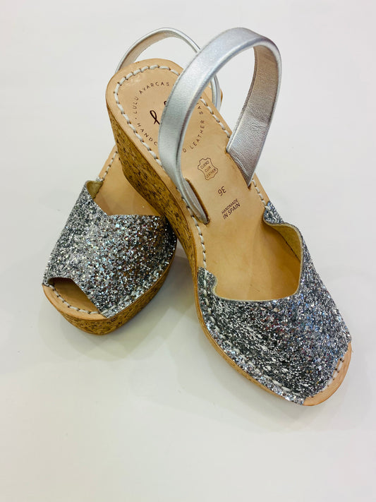 LULU AVARCAS LEATHER CORKS IN SILVER GLITTER