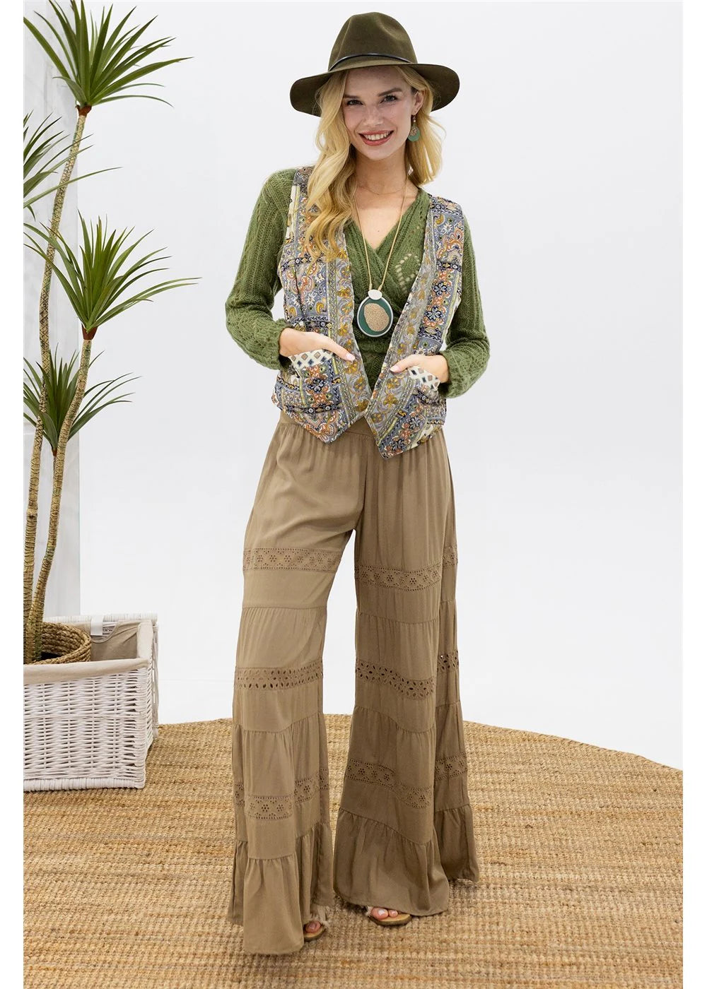 CIENNA TROPEZ PANTS IN LATTE