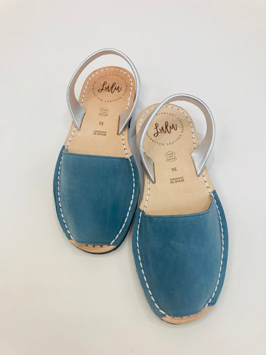 LULU AVARCAS FLAT IN SOFT BLUE WITH SILVER STRAP