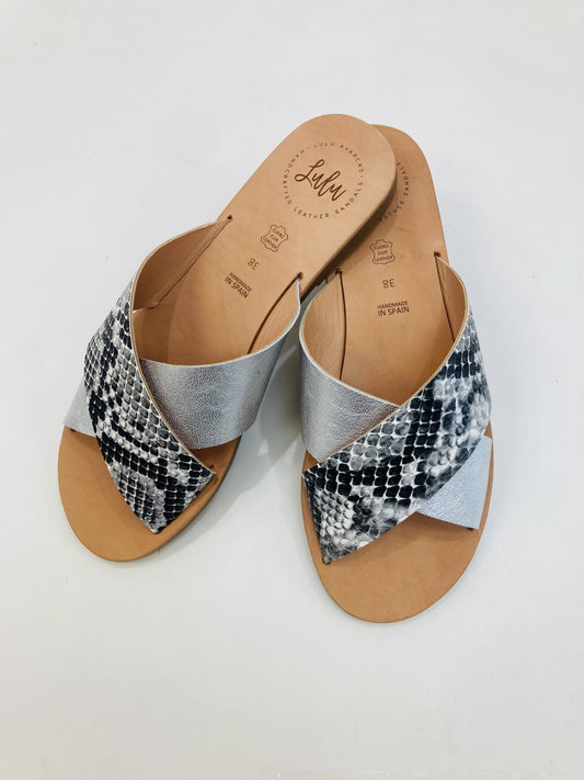 LULU AVARCAS CROSS OVER LEATHER SLIDE IN SILVER SNAKE