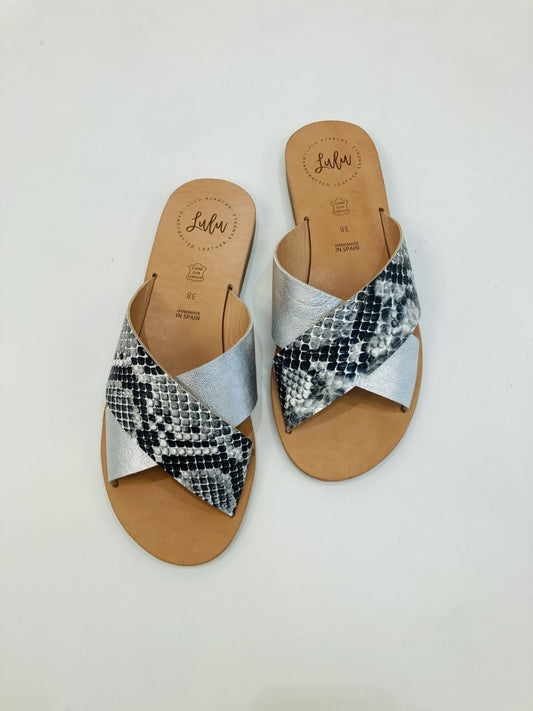 LULU AVARCAS CROSS OVER LEATHER SLIDE IN SILVER SNAKE