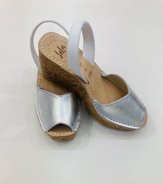 LULU AVARCAS SILVER WITH WHITE STRAP CORK WEDGE